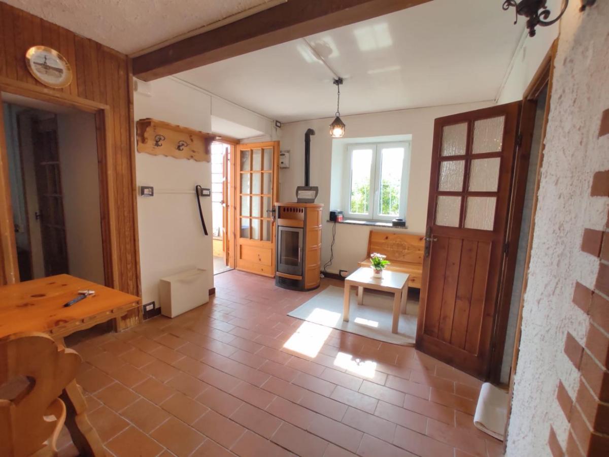 Appartamento con giardino privato. Rubiana Esterno foto